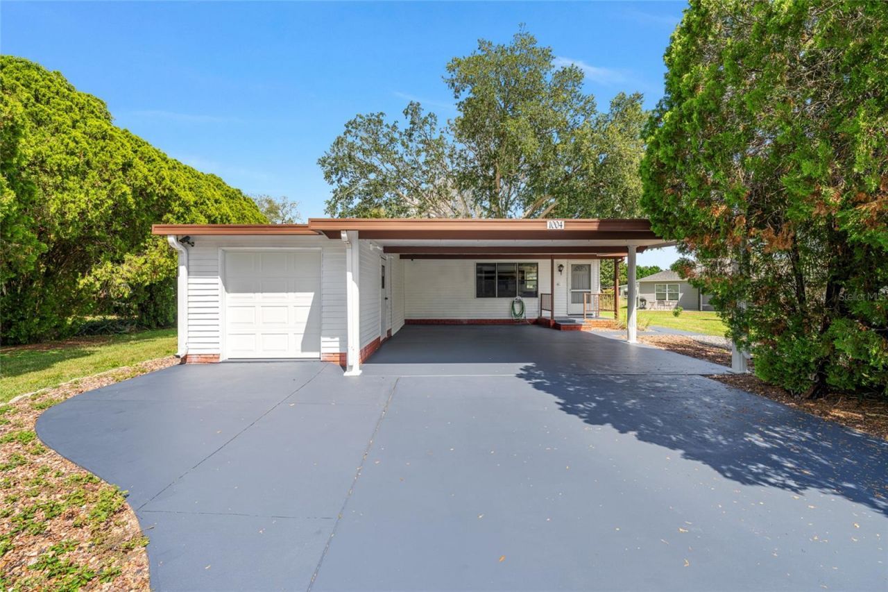 1004 Ann Avenue , Lady Lake, FL 32159 Photo