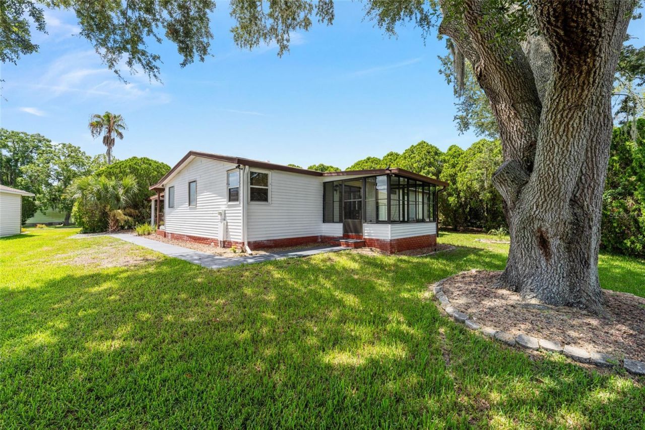 1004 Ann Avenue , Lady Lake, FL 32159 Photo
