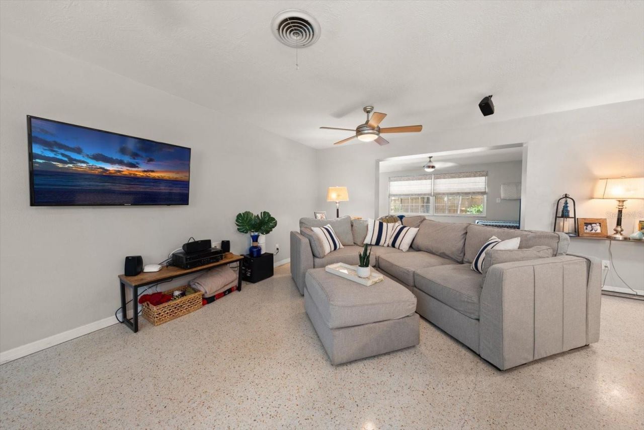 5820 Commonwealth Avenue N, Saint Petersburg, FL 33703 Photo