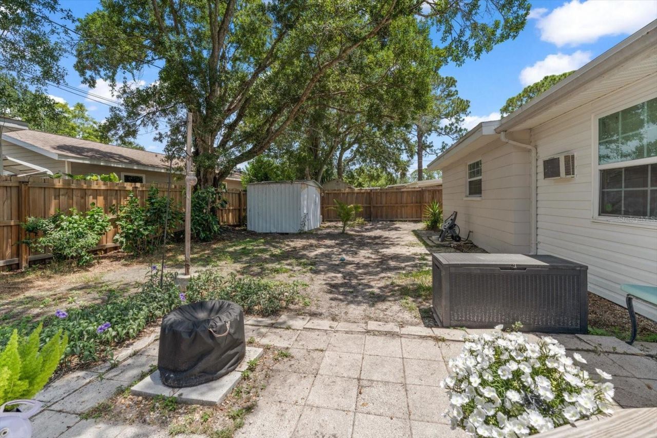 5820 Commonwealth Avenue N, Saint Petersburg, FL 33703 Photo