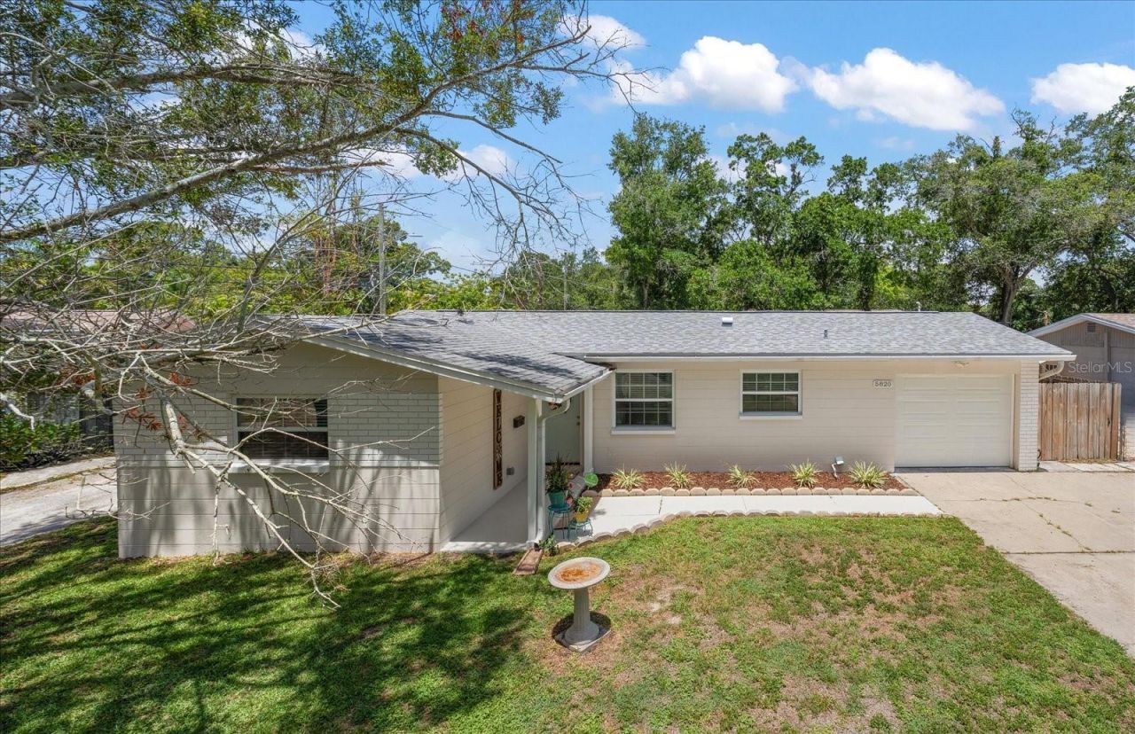 5820 Commonwealth Avenue N, Saint Petersburg, FL 33703 Photo
