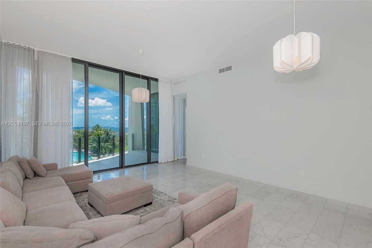 2821 S Bayshore Dr, Unit 7B, Coconut Grove, FL 33133 Photo