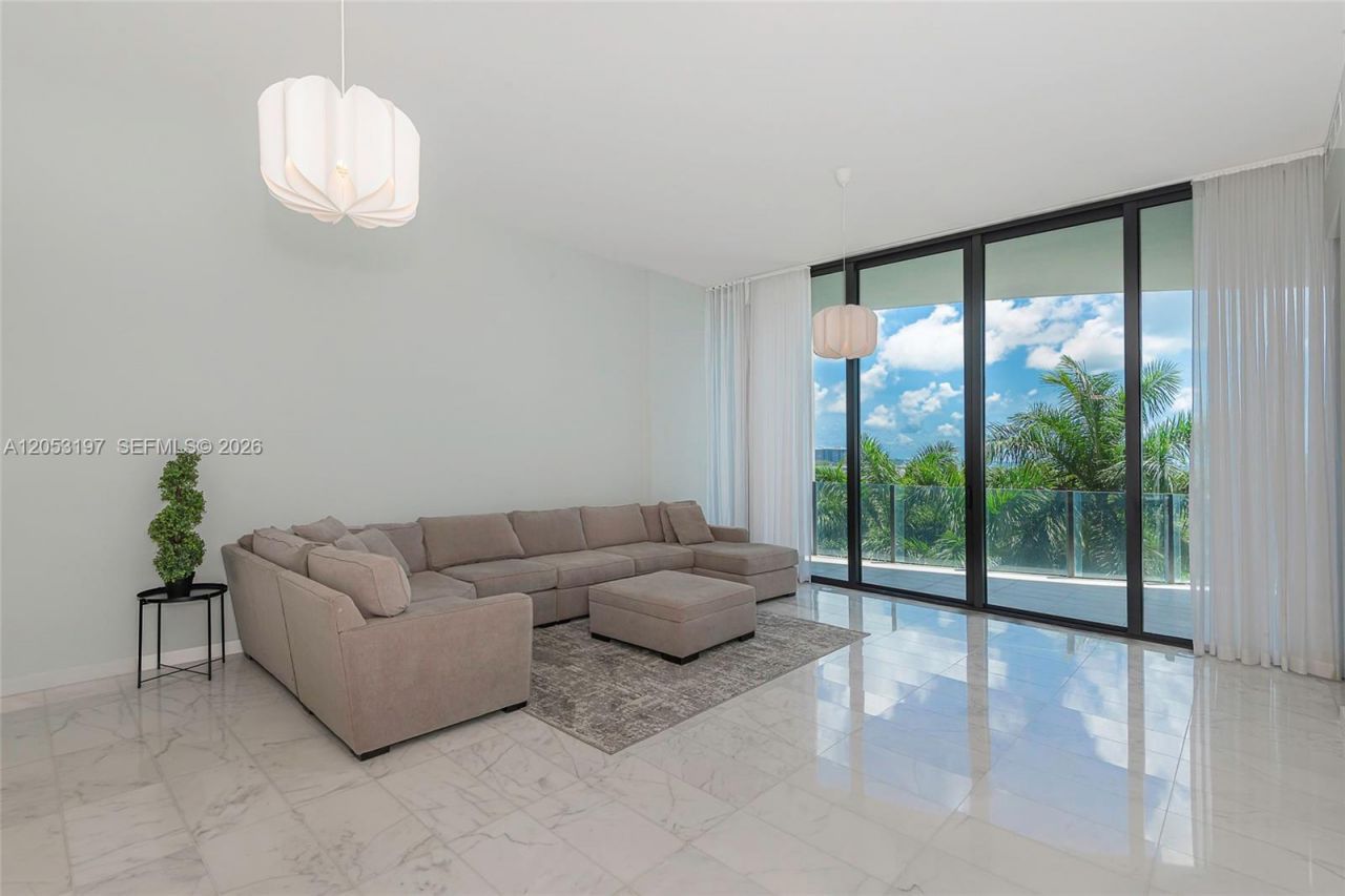 2821 S Bayshore Dr, Unit 7B, Coconut Grove, FL 33133 Photo