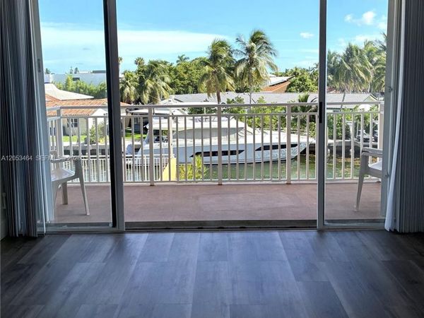 2450 NE 135th St, Unit 209, North Miami, FL 33181