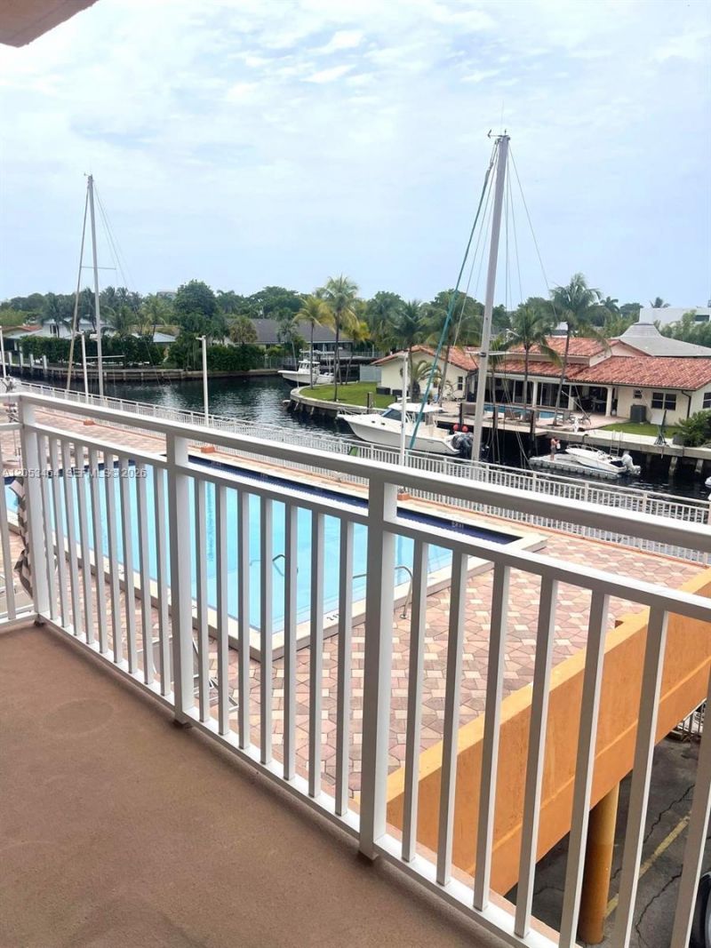 2450 NE 135th St , Unit 209, North Miami, FL 33181 Photo