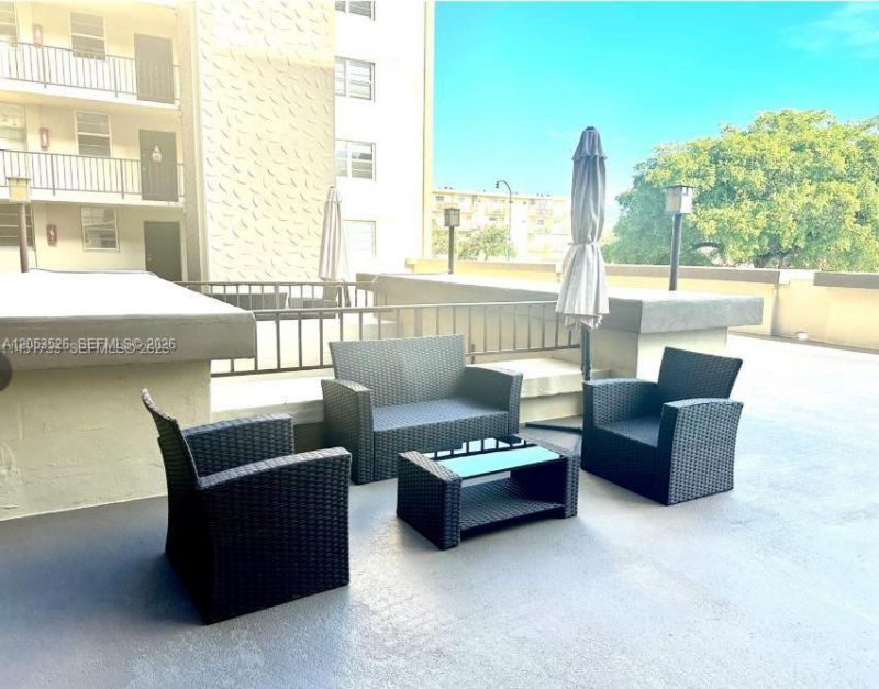 1811 Jefferson St , Unit 210, Hollywood, FL 33020 Photo