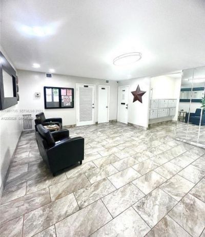 1811 Jefferson St, Unit 210, Hollywood, FL 33020 Photo
