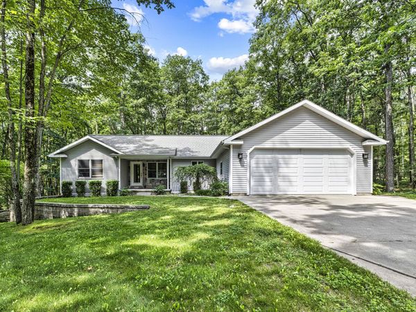 11860 Crossing Deer Court, Roscommon, MI 48653