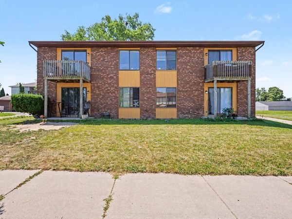 1134 Country, Unit 1-4, Holland, MI 49423
