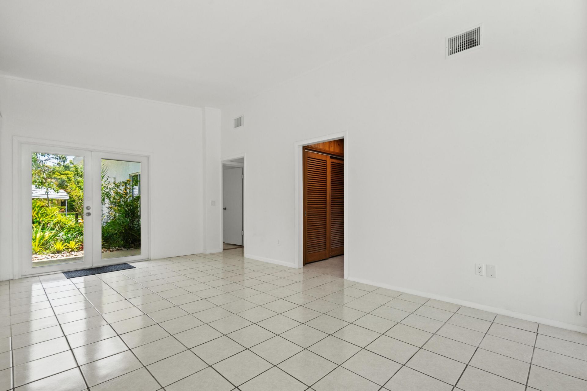 505 SW North Carolina Drive, Stuart, FL 34994 Photo