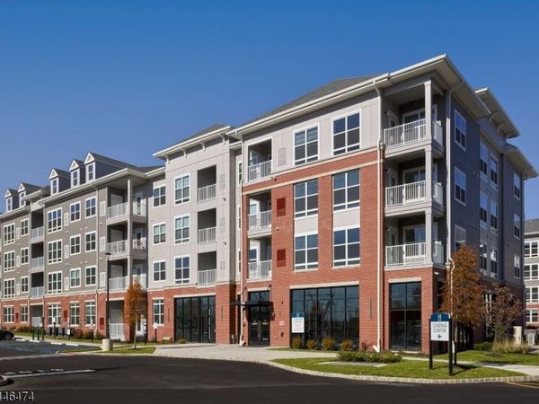 100 Eisenhower Pkwy, Unit B1, Livingston, NJ 07039