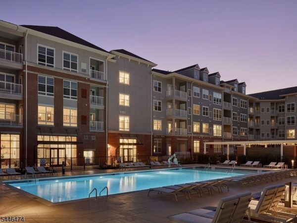 100 Eisenhower Pkwy, Unit C1, Livingston, NJ 07039