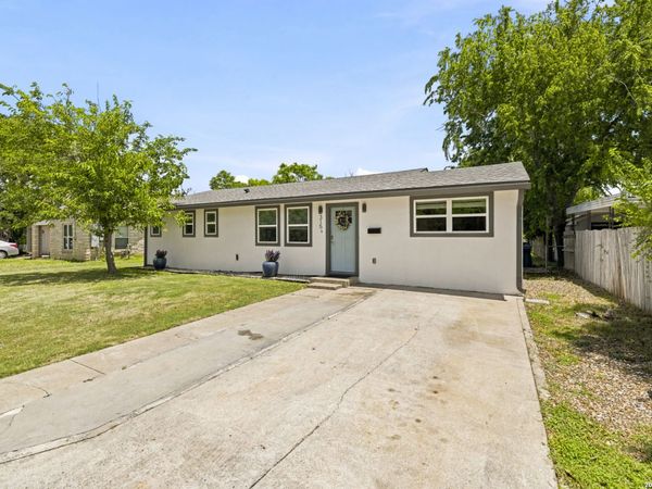 315 Mimosa St, Kerrville, TX 78028