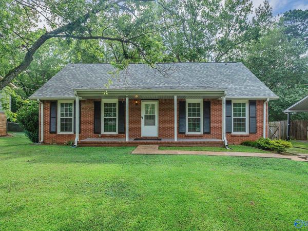 2616 Thornhill Road NW, Huntsville, AL 35810