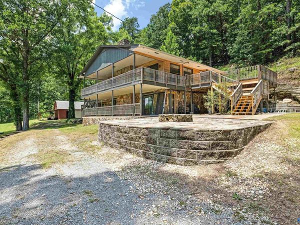 214 Northshore Drive, Oneonta, AL 35121