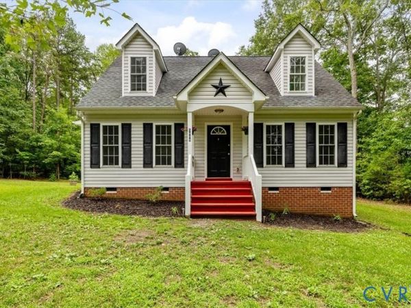 5689 Hickory Street , Powhatan, VA 23139