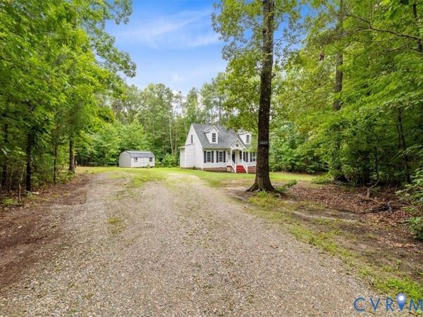 5689 Hickory Street, Powhatan, VA 23139