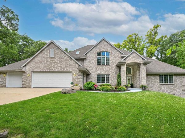 2023 W Glenmoor Lane, Janesville, WI 53545