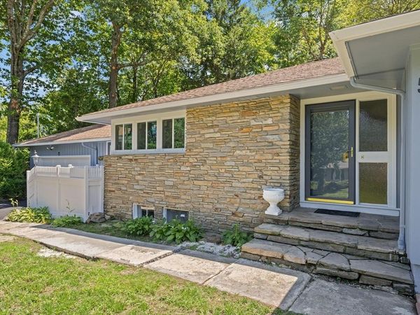 5 Woodland Drive, Paxton, MA 01612