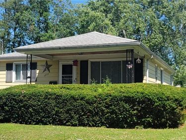 1251 94th Street, Niagara Falls, NY 14304