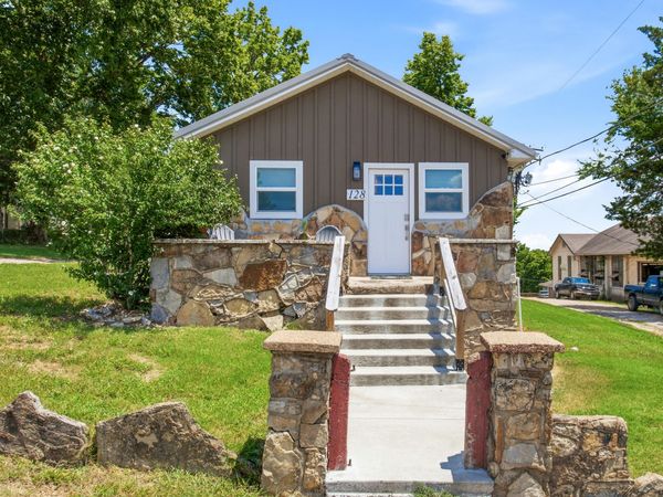 128 Lincoln Street , Forsyth, MO 65653