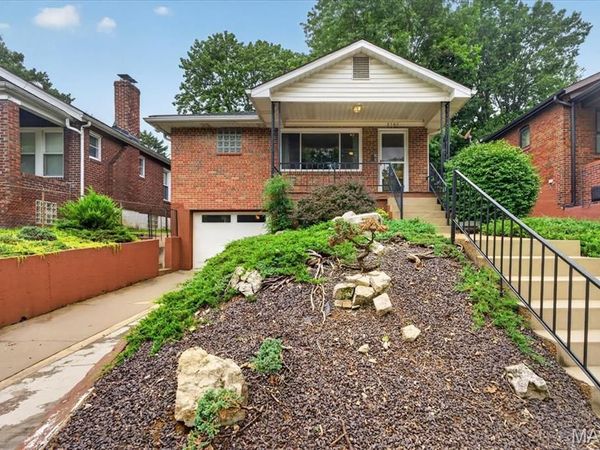 2105 Princeton Place , Richmond Heights, MO 63117