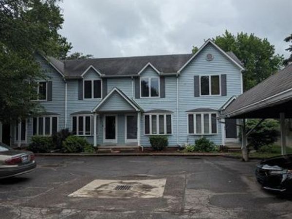 302 E ANN ARBOR Trail, Plymouth, MI 48170