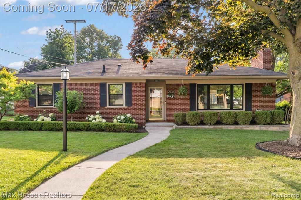 2436 Hawkins Avenue, Royal Oak, MI 48073 Main Photo