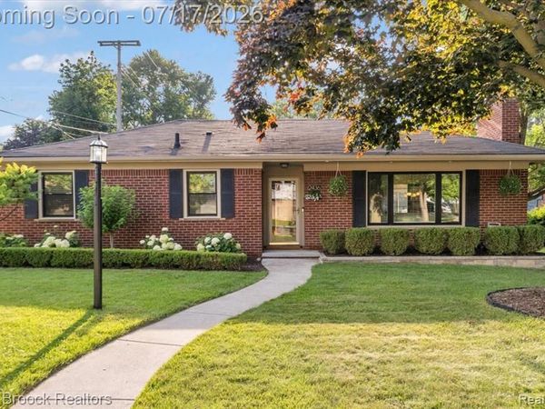 2436 Hawkins Avenue, Royal Oak, MI 48073