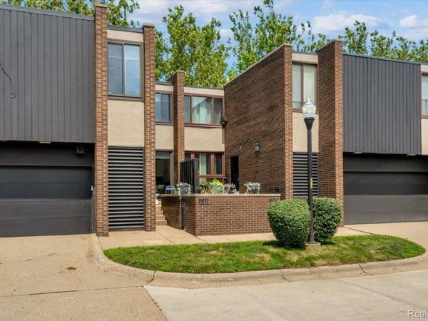 1243 Navarre Place, Detroit, Mi 48207