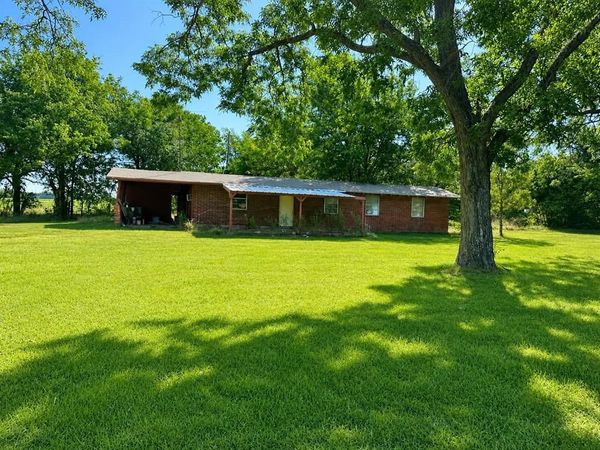 34270 State hwy 64, Wills Point, TX 75169