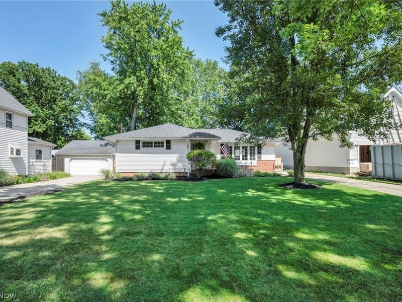 4827 Maple Street, Willoughby, OH 44094 Photo 3