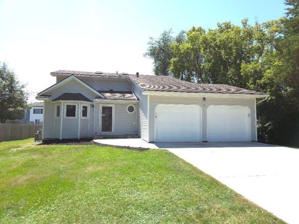 707 69th Avenue N, Brooklyn Center, MN 55430