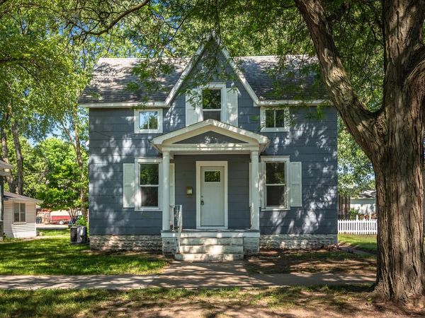 1512 Charles STREET, La Crosse, WI 54603