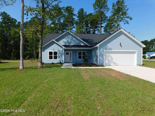 100 Palm Circle, Havelock, NC 28532