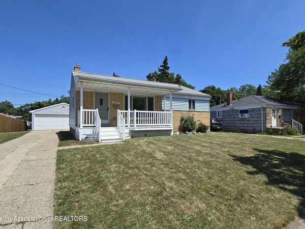 3222 Timber Drive, Lansing, MI 48917