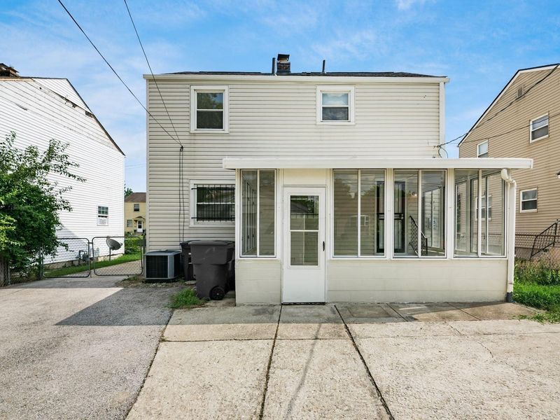 1736 E Frankfort Street , Columbus, OH 43206 Photo 52