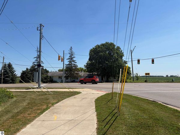 4497 Isabella Road S, Mt Pleasant, MI 48858