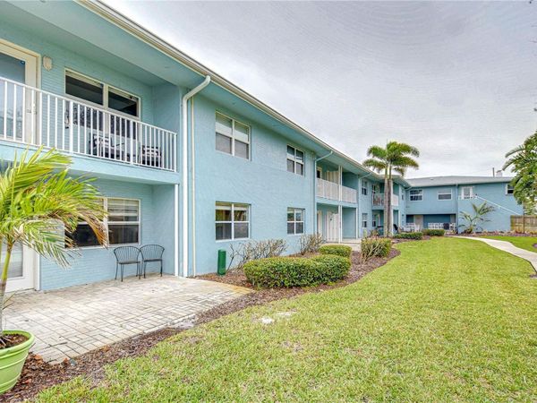 300 VENETIAN DRIVE, Unit 2, CLEARWATER, FL 33755