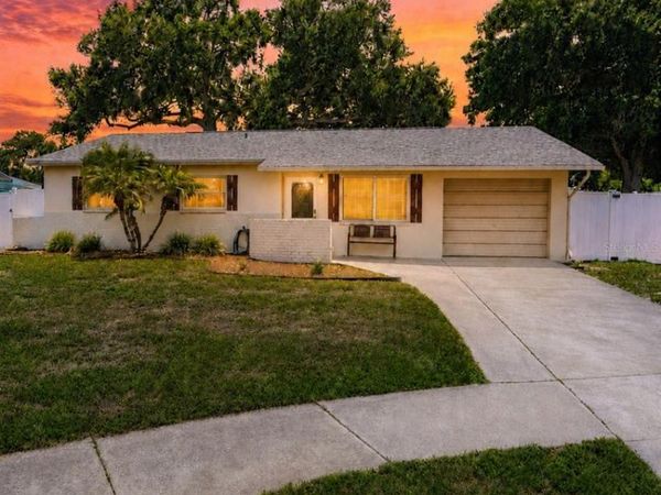 6944 BUHRLEY TERRACE N, ST PETERSBURG, FL 33709