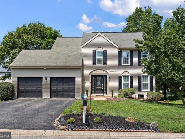 202 LAKE OZARKS DRIVE, BEAR, DE 19701
