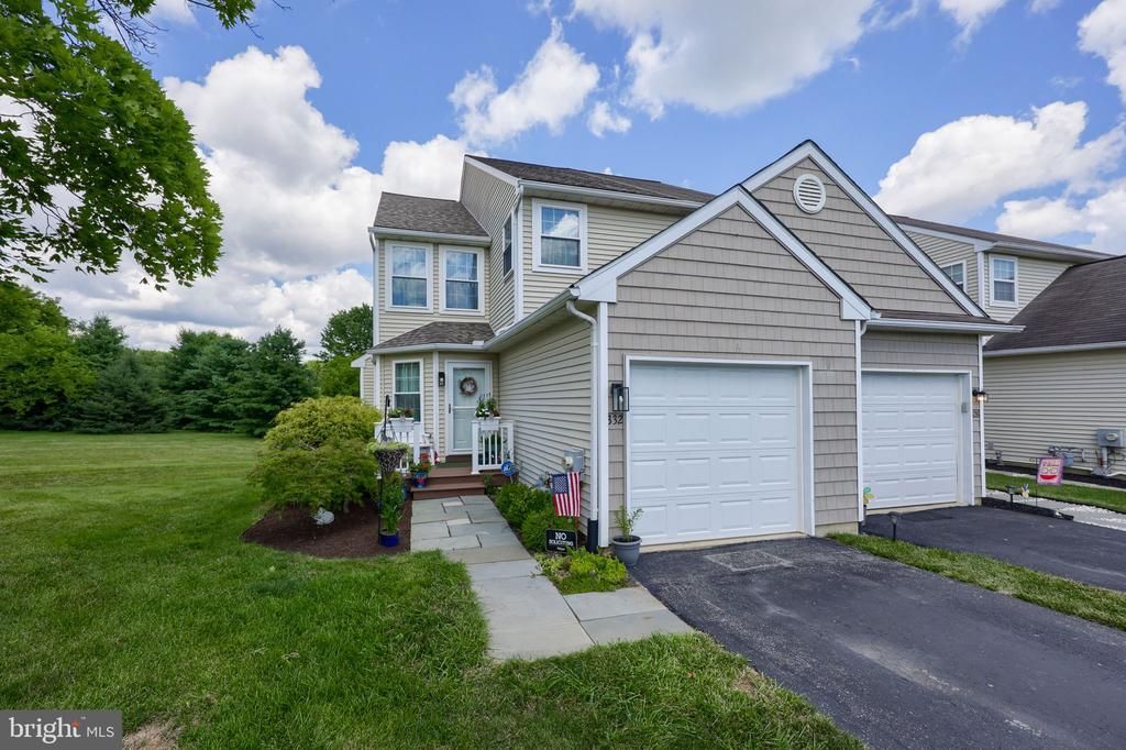 332 GAVIN DRIVE , COATESVILLE, PA 19320