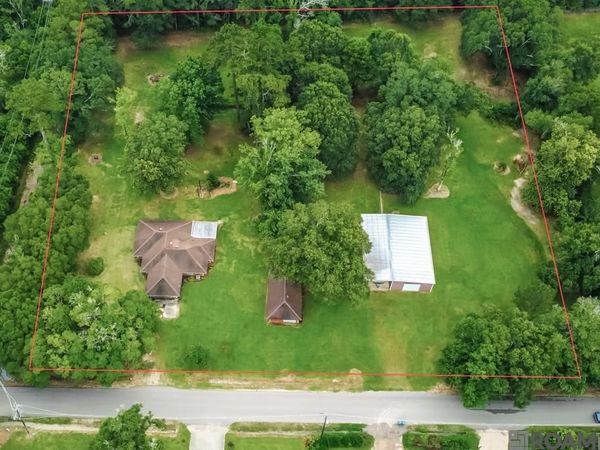 13990 Hartman Ln, Walker, LA 70785