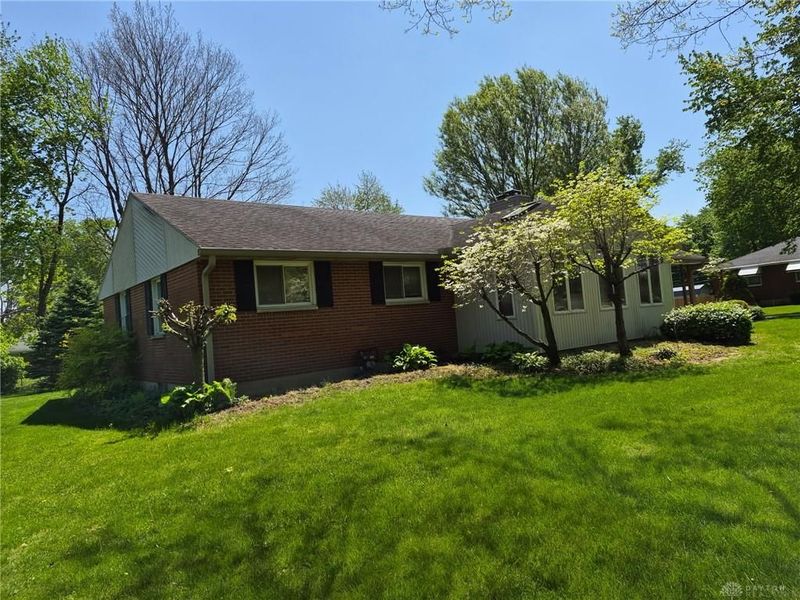 1072 Firewood Drive, Beavercreek, OH 45430 Photo 3