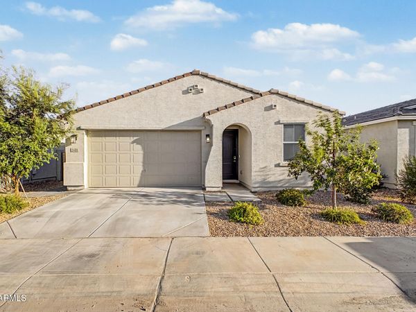 2601 E HOUSTON Avenue, Apache Junction, AZ 85119