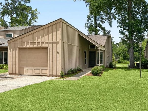 62 N COURT VILLA Drive, Unit 62, Mandeville, LA 70471