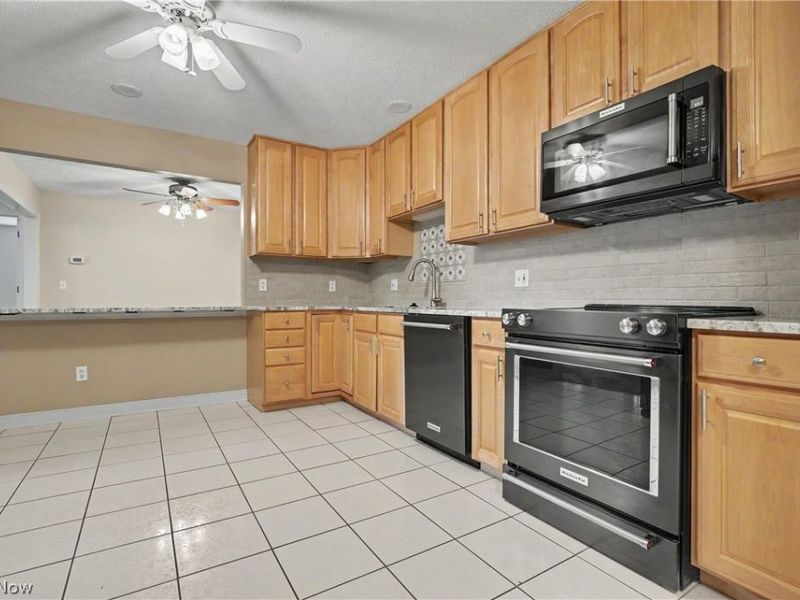 478 Kings Court, Copley, OH 44321 Photo 9