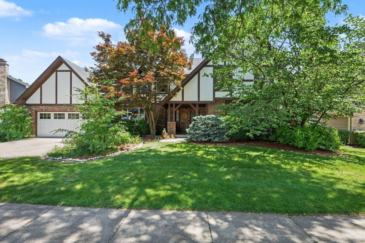 1659 Brittany Lane , Hoffman Estates, IL 60192