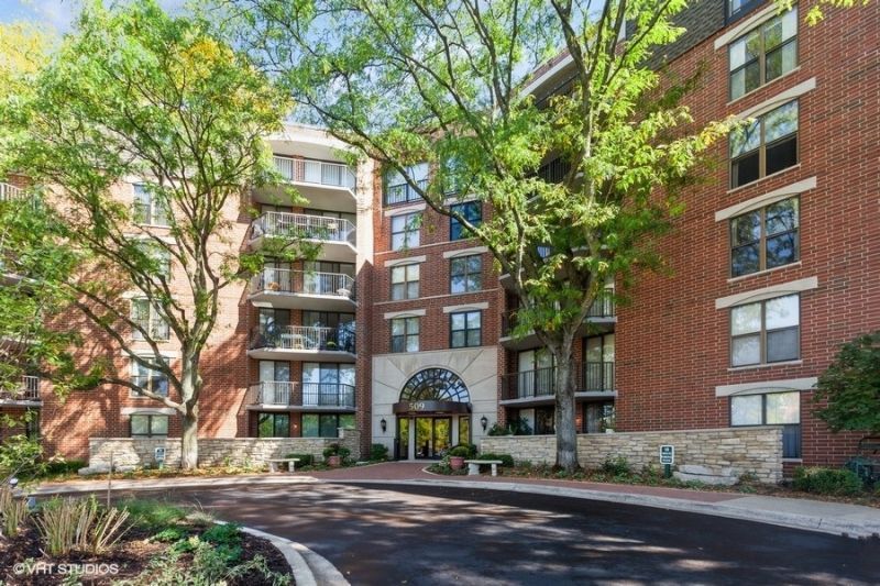 509 Aurora Avenue , Naperville, IL 60540