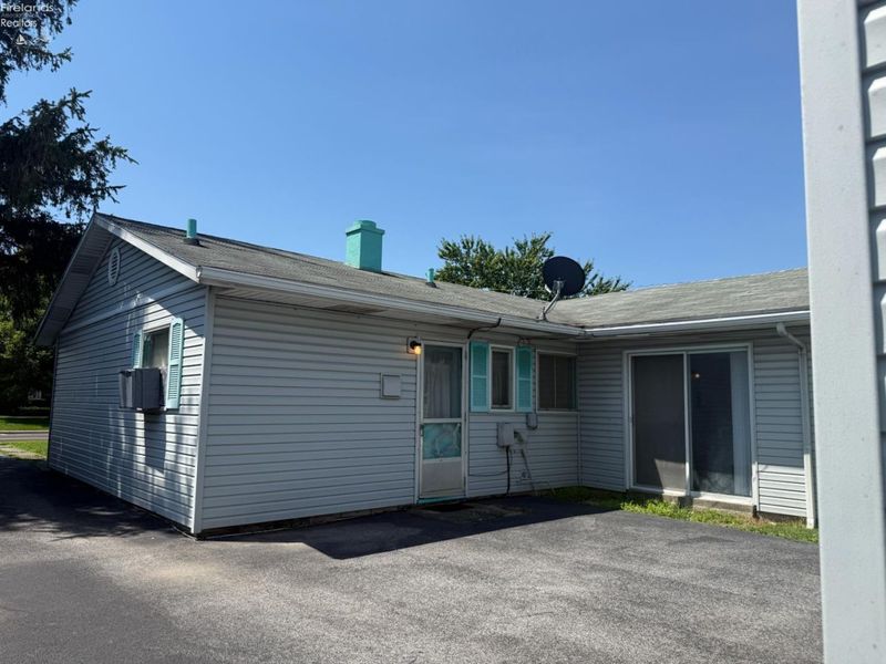 1716 Moore Street, Fremont, OH 43420 Photo 36